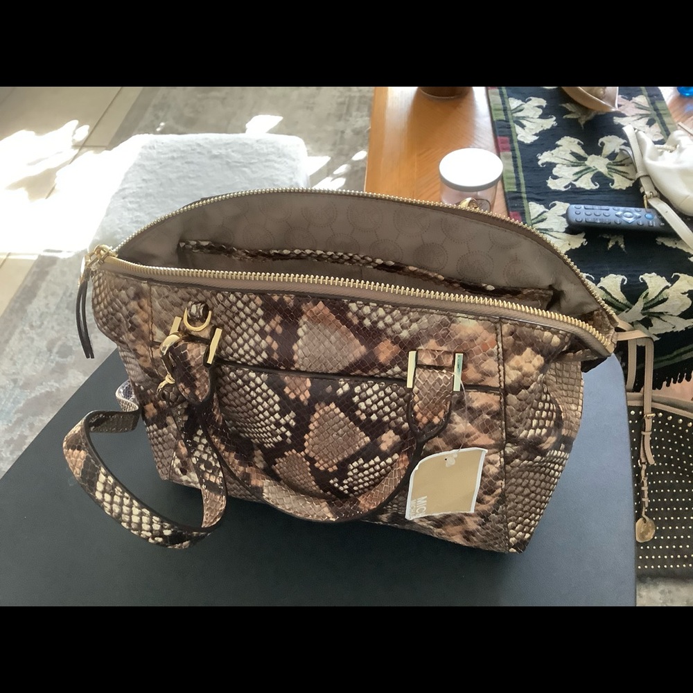 Michael Kors purse with handles and strap for crossbody